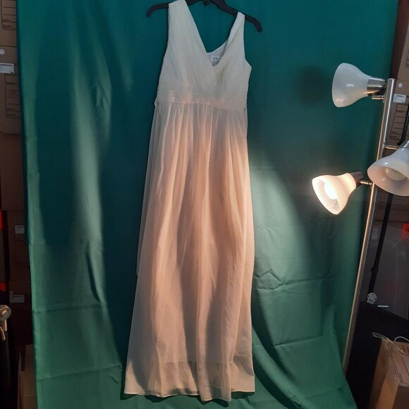 NEW ! Happy Rose Long Bridesmaid Dress Party Flower Girl White Size 18 - Picture 1 of 4